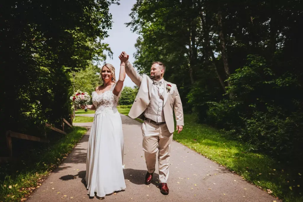 hochzeitsfotograf-stuttgart-sven-herbst-gasthaus-obere-saege-niedereschach-carina-denis-517