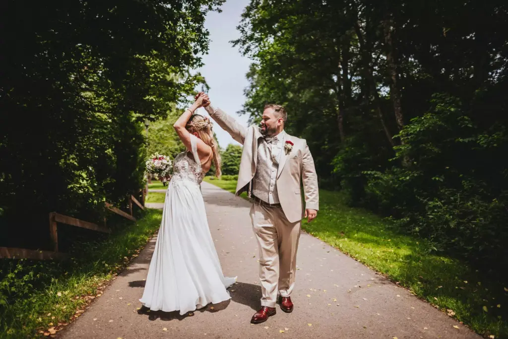 hochzeitsfotograf-stuttgart-sven-herbst-gasthaus-obere-saege-niedereschach-carina-denis-518