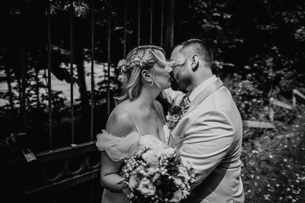 hochzeitsfotograf-stuttgart-sven-herbst-gasthaus-obere-saege-niedereschach-carina-denis-529