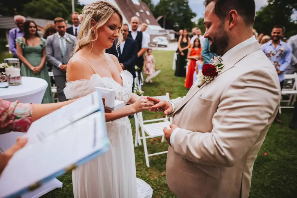 hochzeitsfotograf-stuttgart-sven-herbst-gasthaus-obere-saege-niedereschach-carina-denis-928